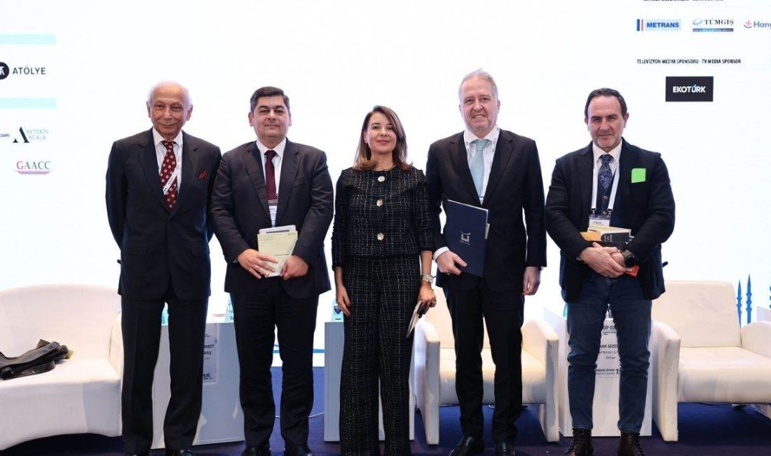 tclira.com’un medya sponsoru olduğu Boğaziçi Zirvesi’nin ikinci gününde dijitalleşme konusu