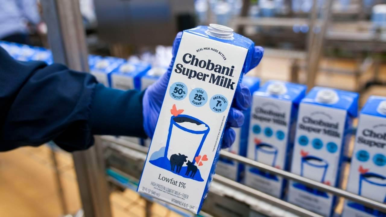 Hamdi Ulukaya’nın kurucusu ve CEO’su olduğu Chobani, afet bölgelerinde uzun