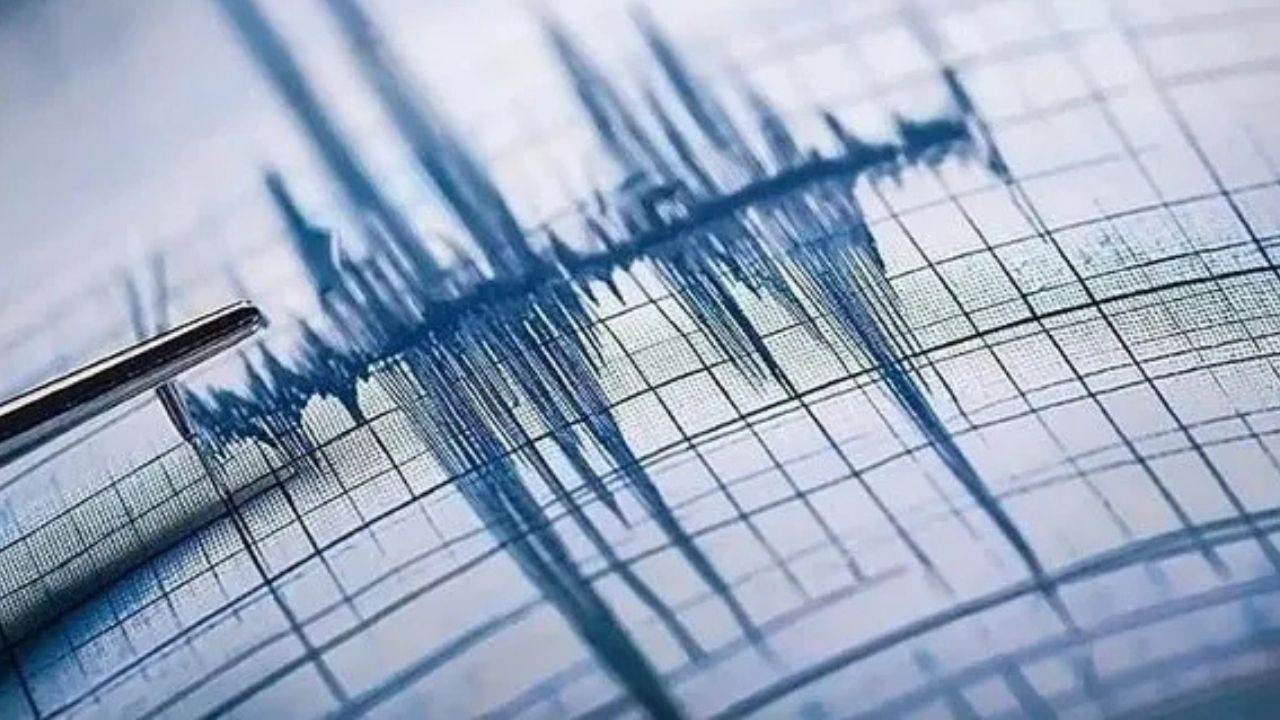 Tokat’ın Niksar ilçesinde gece saatlerinde 5,5 büyüklüğünde deprem meydana geldi.