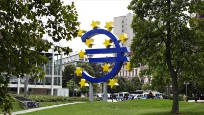 Euro Bölgesi'nde ekonomik faaliyet ekim ayında son 29 ayın en