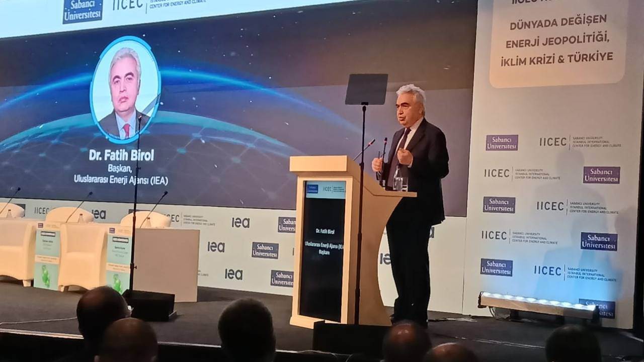 Uluslararası Enerji Ajansı (IEA) Başkanı Fatih Birol, dünyadaki elektrikli araç