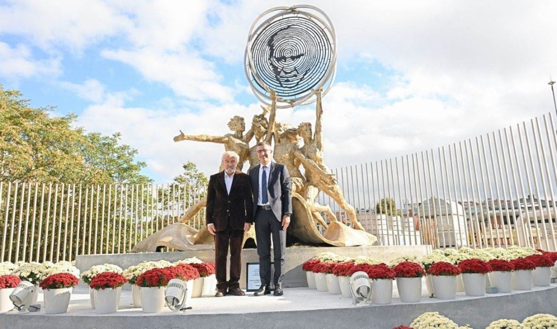 Garanti BBVA, Cumhuriyet’in ikinci yüzyılını, Türkiye’nin önde gelen heykel sanatçılarından