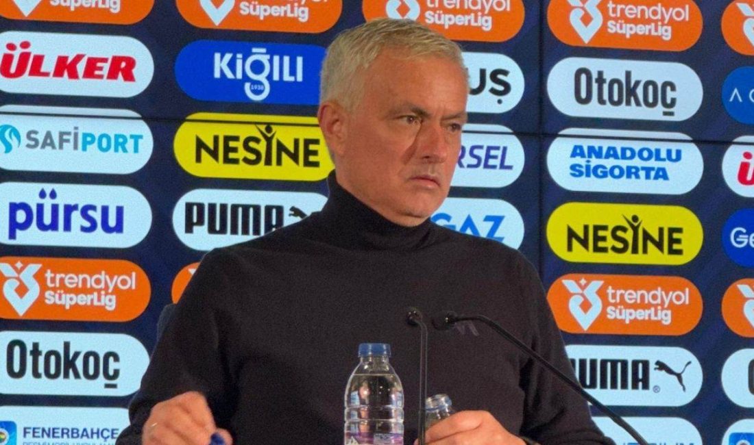 Fenerbahçe Teknik Direktörü Jose Mourinho, Adana Demirspor maçının ardından gerçekleştirilen