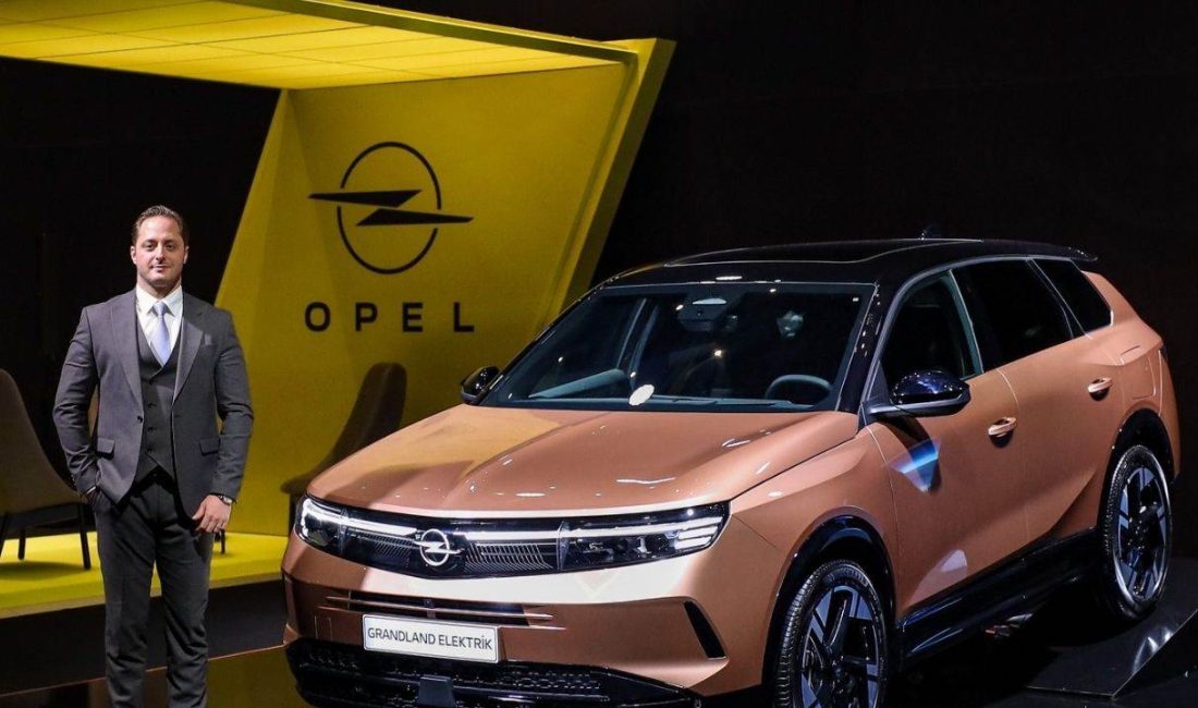 Alman otomobil üreticisi Opel’in SUV’daki amiral gemisi Grandland yeni nesliyle
