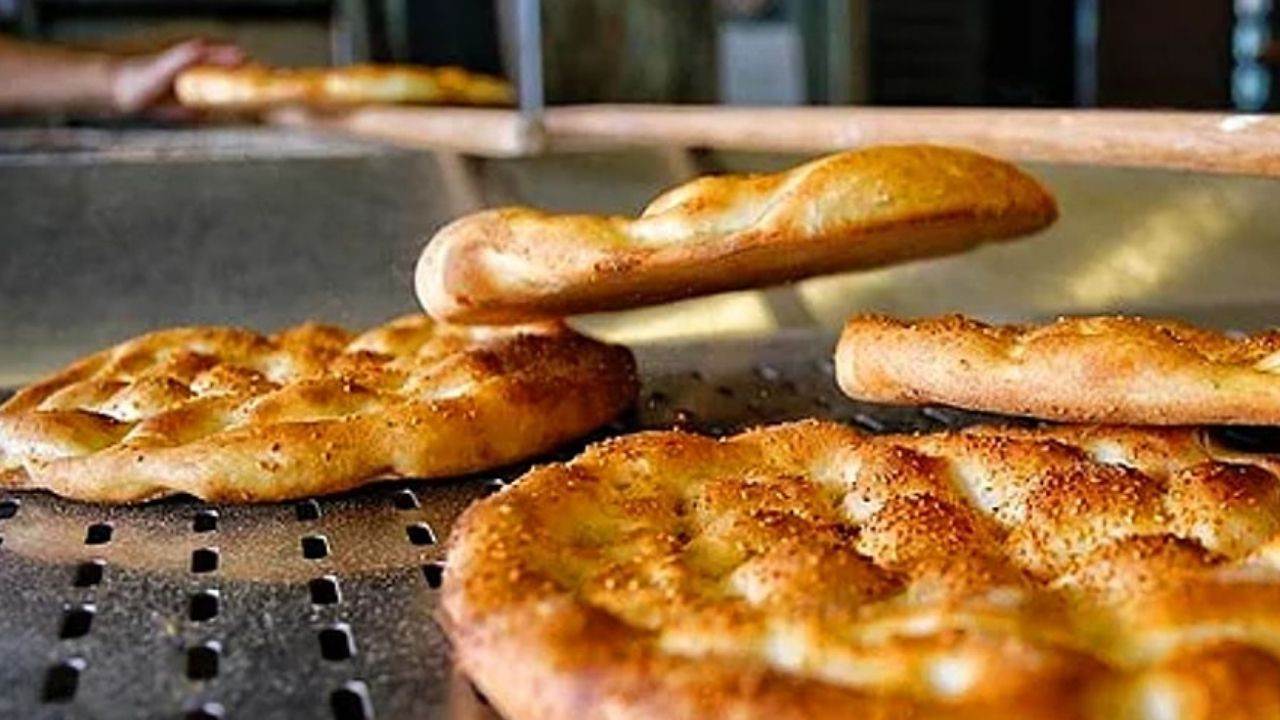 İstanbul Büyükşehir Belediye (İBB) Başkanı Ekrem İmamoğlu, İstanbul Halk Ekmek’te