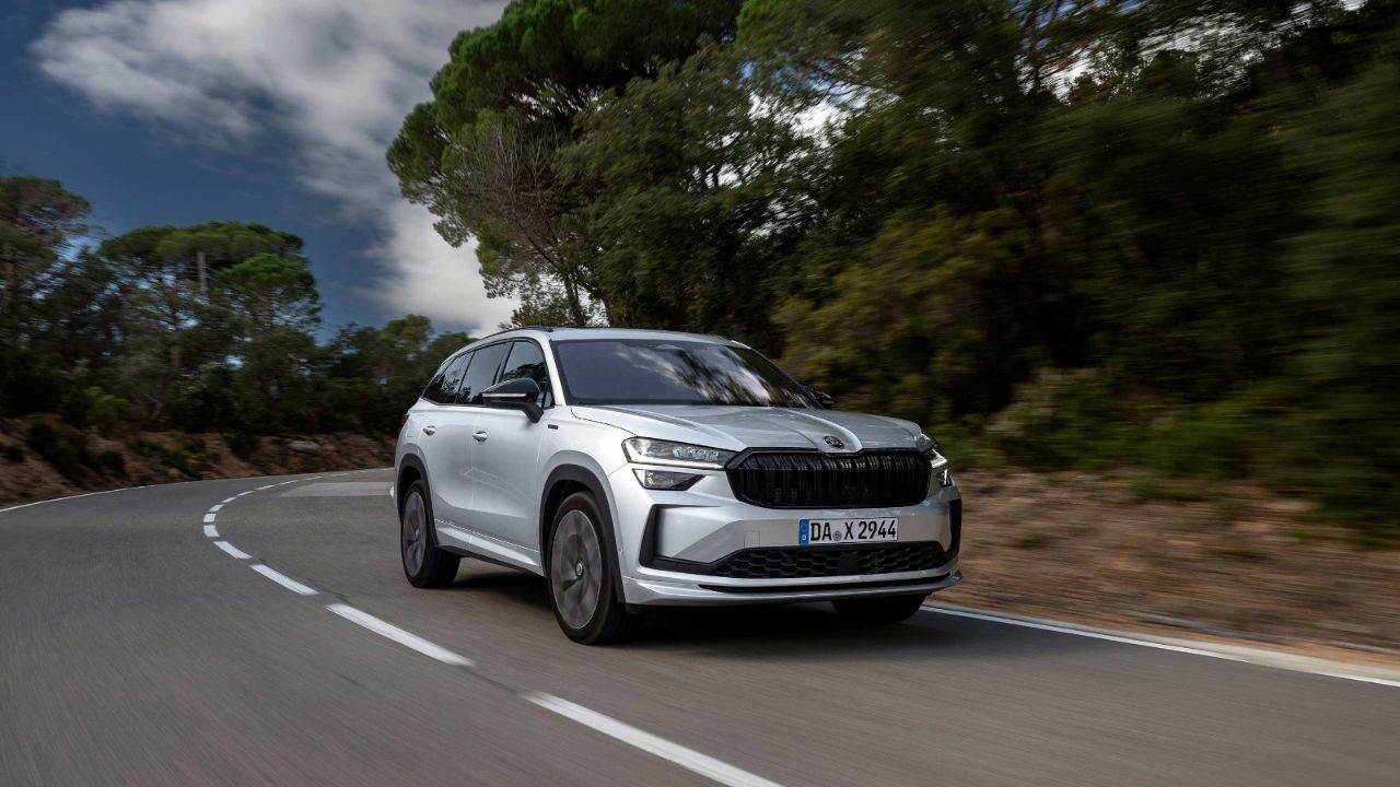 Škoda, geçtiğimiz aylarda yeni neslini Türkiye yollarına çıkardığı iddialı D-SUV