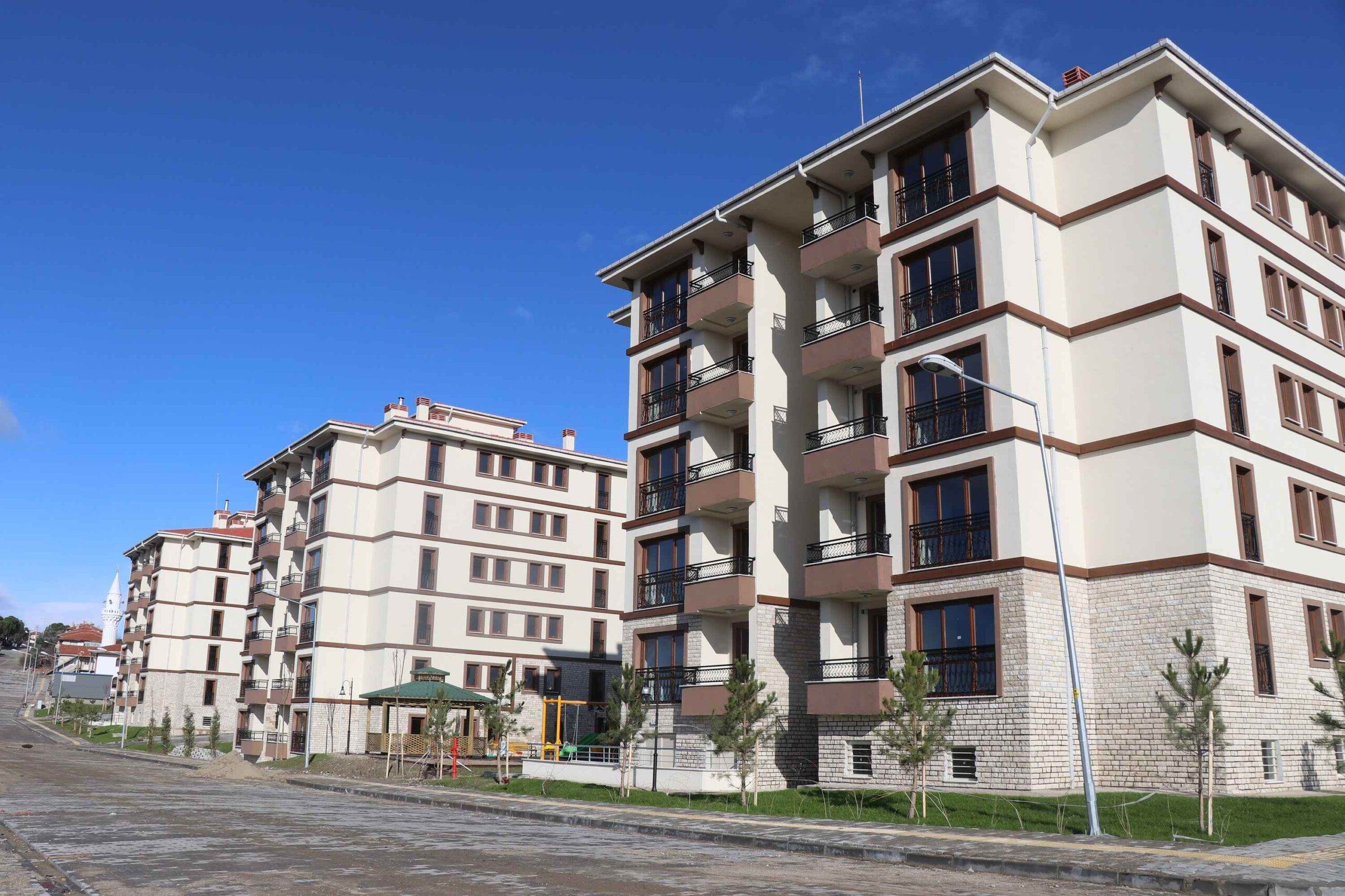 Bakan Kurum duyurdu: TOKİ’den ev veya dükkan alacaklara sevindiren haber