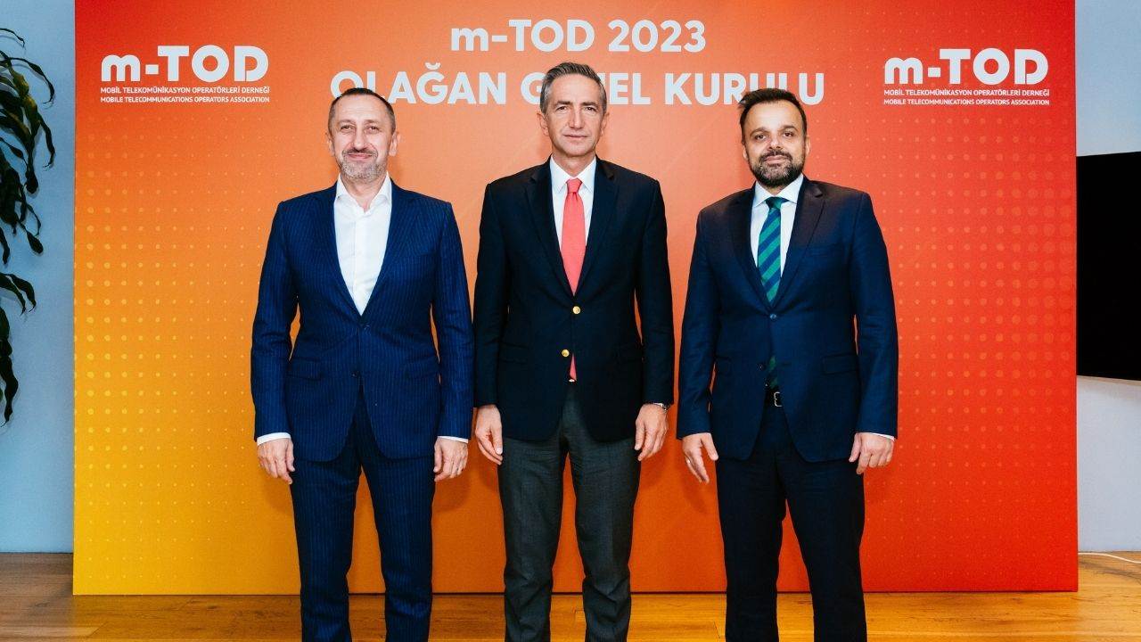 Mobil telekomünikasyon operatörleri derneği’nde görev devir teslimi yapıldı. Vodafone Türkiye