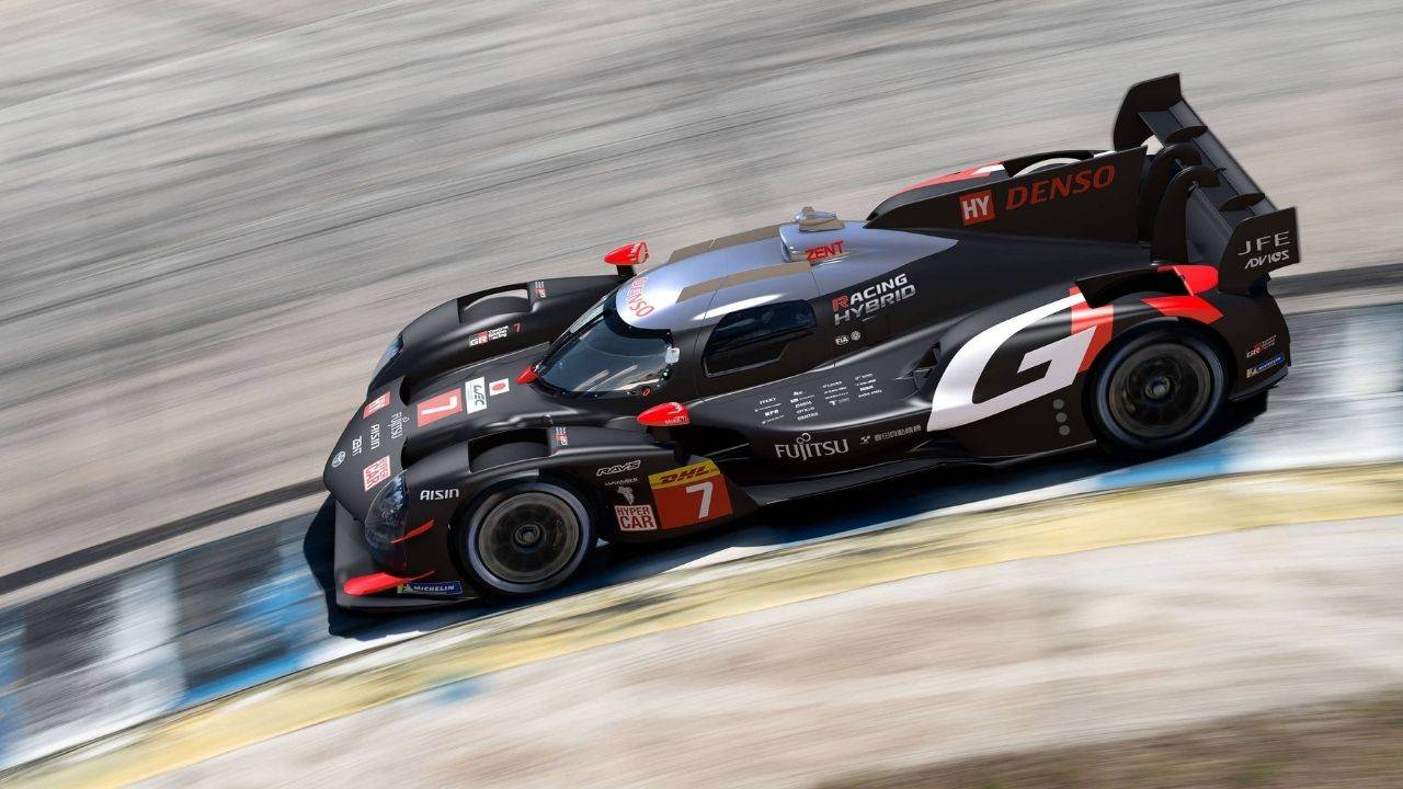 Toyota, 2024 yılında pistlerde ve parkurlarda yarışacak yeni modellerini gösterdi.