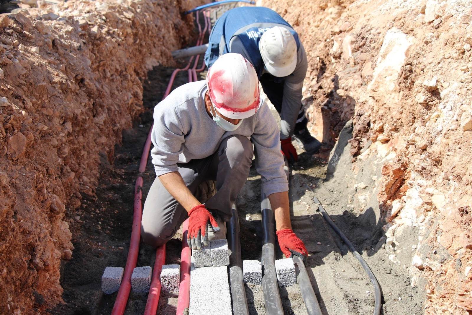 Dicle Elektrik tarafından şebekesinin yenilenmesi için en fazla yatırım yapılan