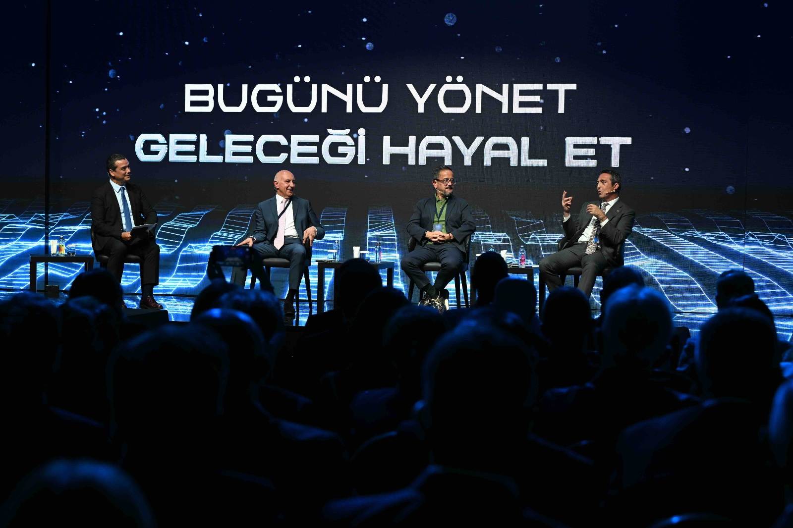 MESS’ın organizasyonunda iş dünyasına yön veren liderler bir araya geldi.