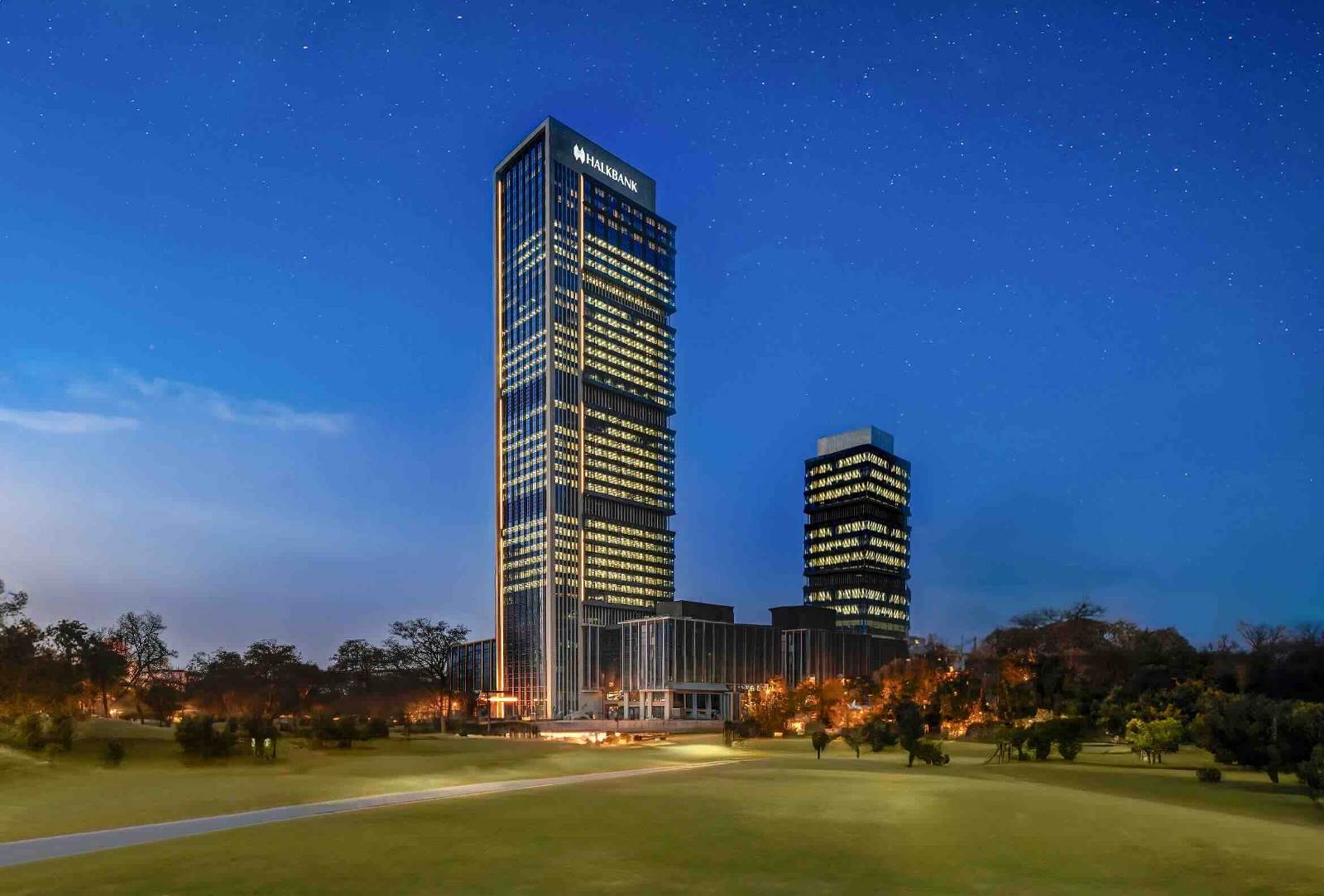 Türkiye’nin önde gelen bankalarından Halkbank, gündemdeki iddialara yönelik bir açıklama