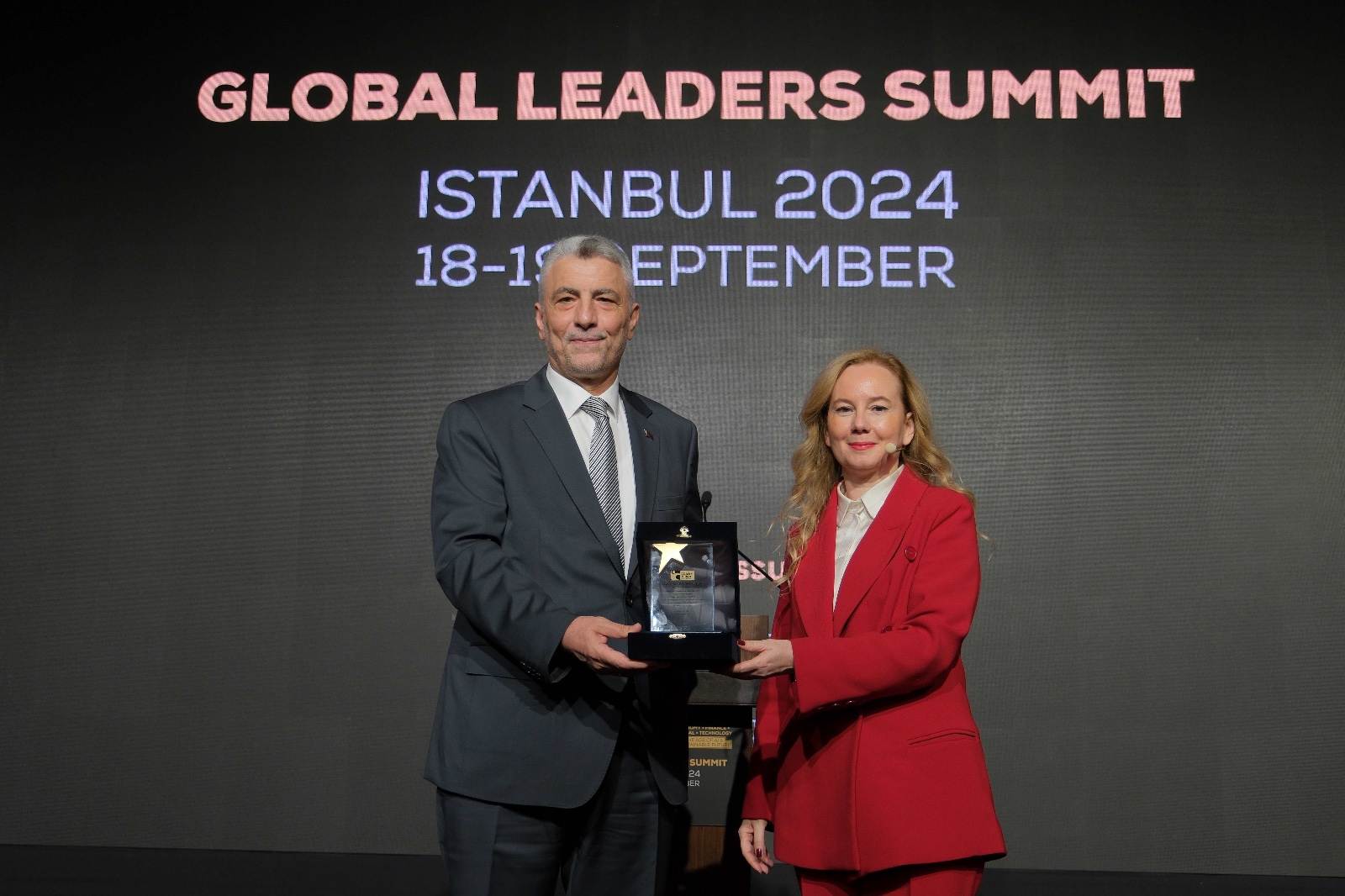 İş Dünyasının önde gelen guruları, 100’ün üzerinde lider konuşmacı ve