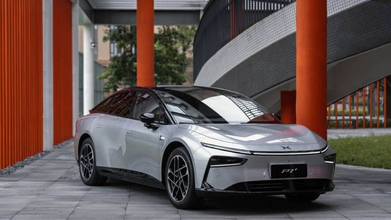 Çinli araç üreticisi XPeng Motors, elektrikli P7+ modelini tanıttı. yüksek