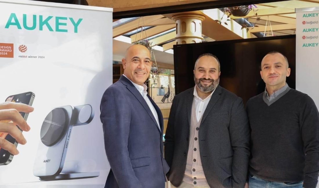 Son teknoloji tüketici elektroniği ve mobil teknoloji aksesuarlarının önde gelen