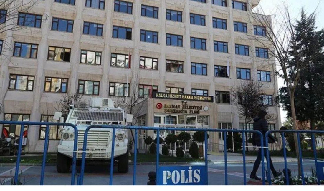 İçişleri Bakanlığı Mardin, Batman ve Halfeti Belediyeleri’ne kayyum kararı aldı.