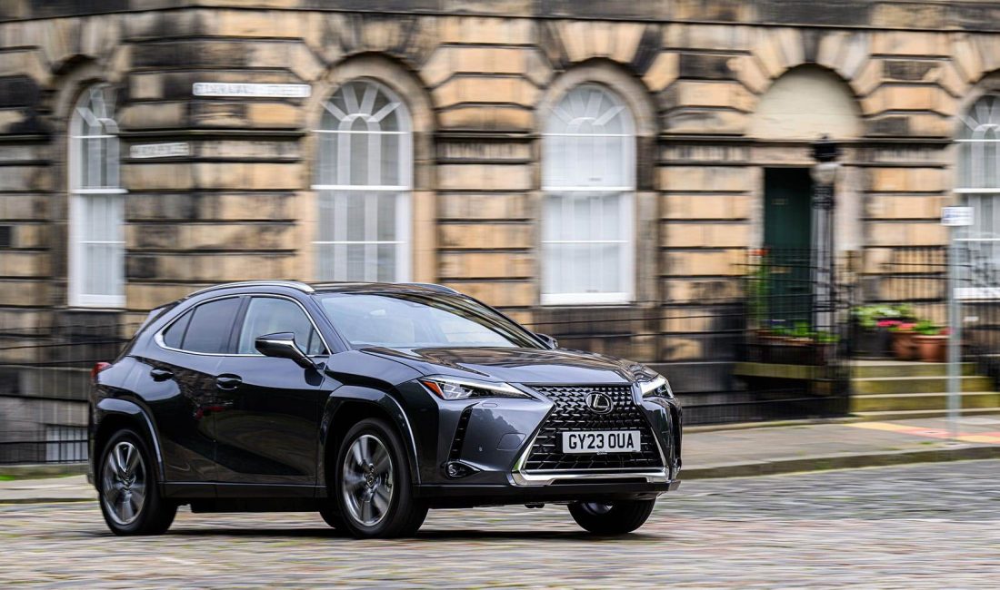 Premium otomobil üreticisi Lexus, yüzde 100 elektrikli SUV modeli UX