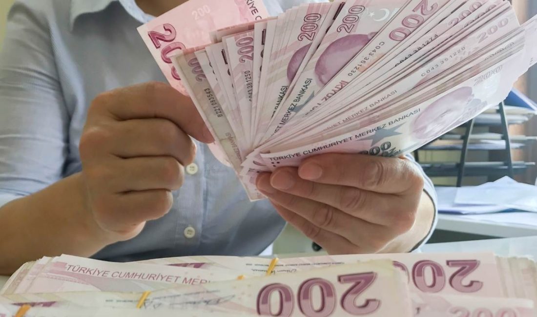 İş Bankası, 2025’in ilk yarısında çalışanlarına maaş artışı yapacağını duyurdu.