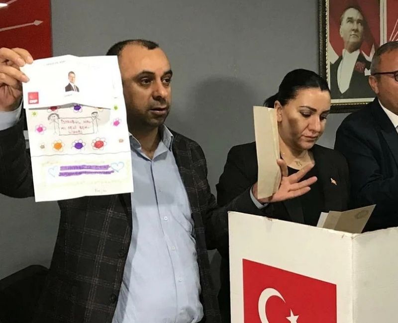 CHP Genel Başkanı Özgür Özel, partisinin Cumhurbaşkanı adayı için yapılan