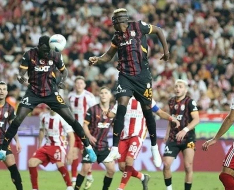 Trendyol Süper Lig'in 28. haftasında Rams Park'ta Onvo Antalyaspor'u konuk