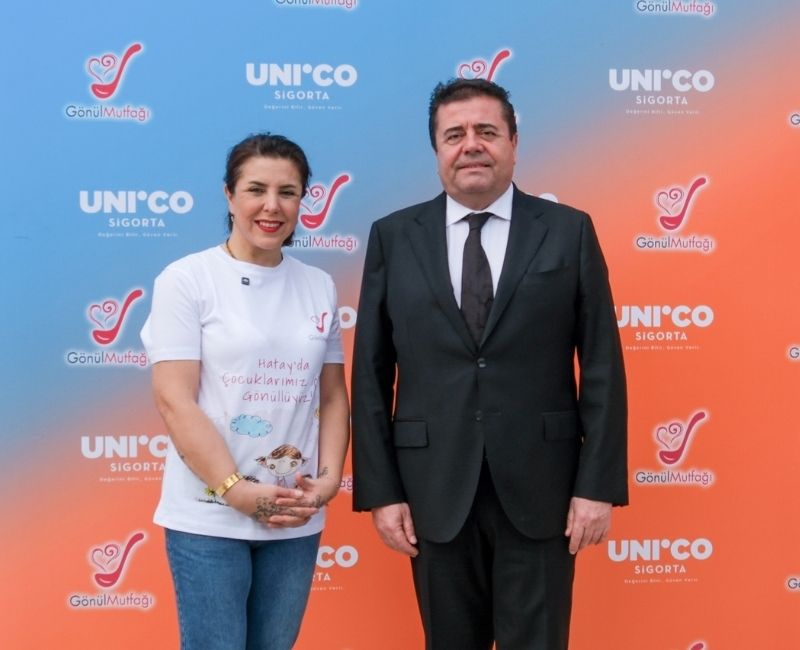 Hatay İskenderun Mevlâna İlkokulu’nda 500, Kadınana İlkokulu’nda ise 300 öğrenci