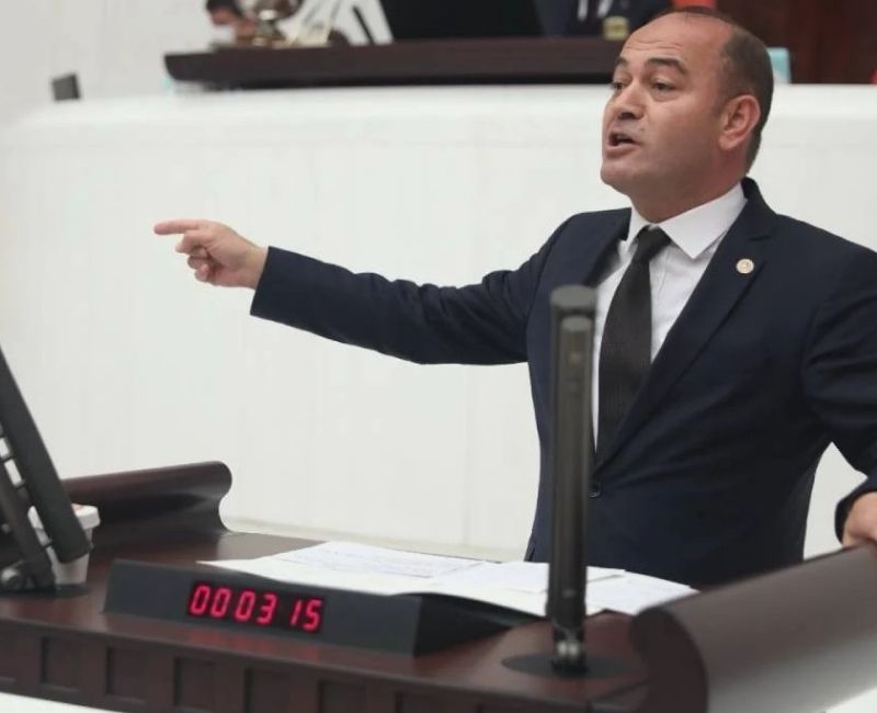 CHP Genel Başkan Yardımcısı Özgür Karabat, sosyal medya hesabı üzerinden