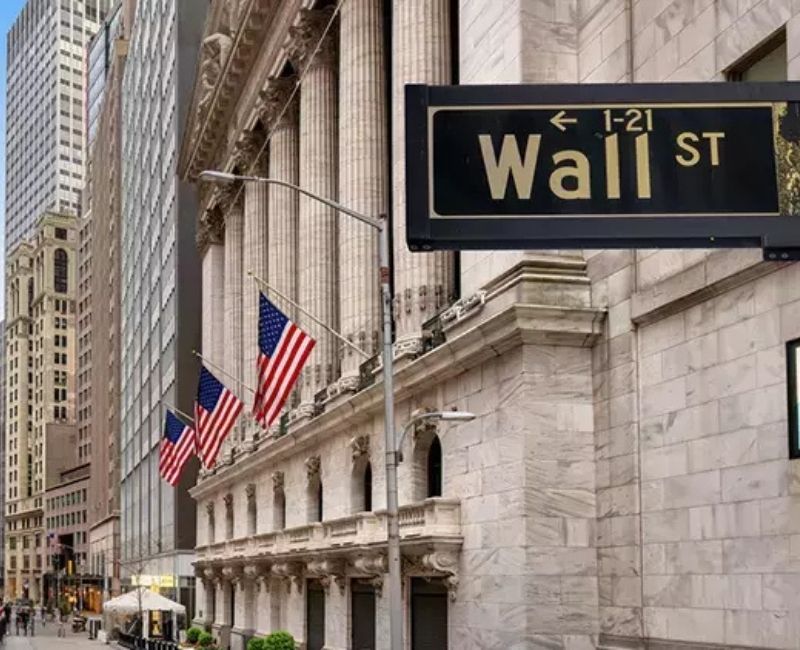 Yeni işlem haftasının ilk gününde ABD borsalarında sert satışlar etkili