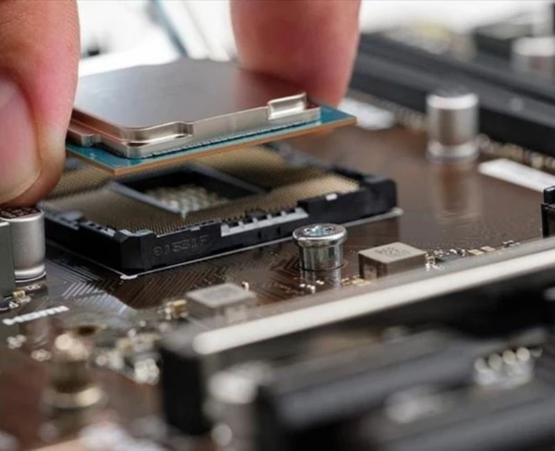 ABD merkezli yarı iletken üreticisi Qualcomm, İngiltere’nin önde gelen bağlantı