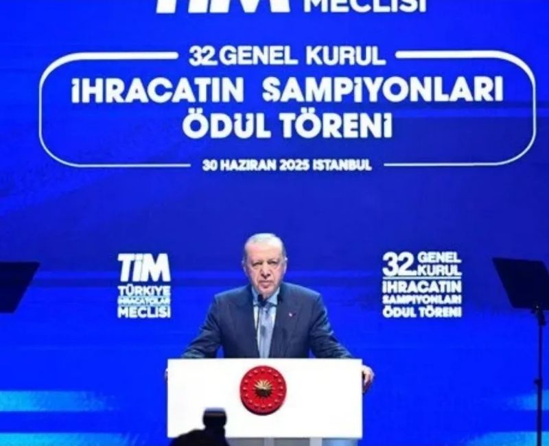 Cumhurbaşkanı Recep Tayyip Erdoğan, Haliç Kongre Merkezi'nde düzenlenen Türkiye İhracatçılar