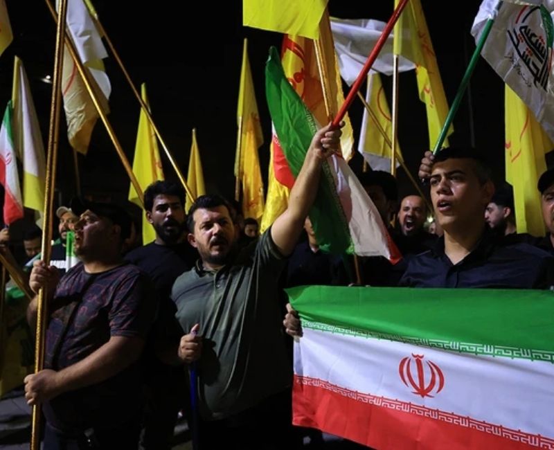 İsrail’in sabah saatlerinde İran’a yönelik başlattığı saldırıya, İran akşam saatlerinde