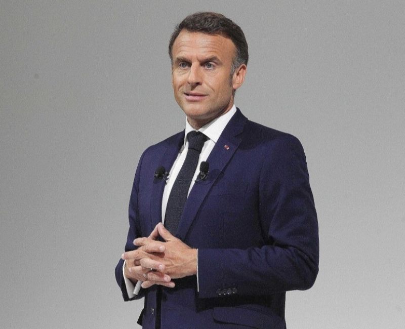 Fransa Cumhurbaşkanı Emmanuel Macron, İran Cumhurbaşkanı Mesud Pezeşkiyan ile bir