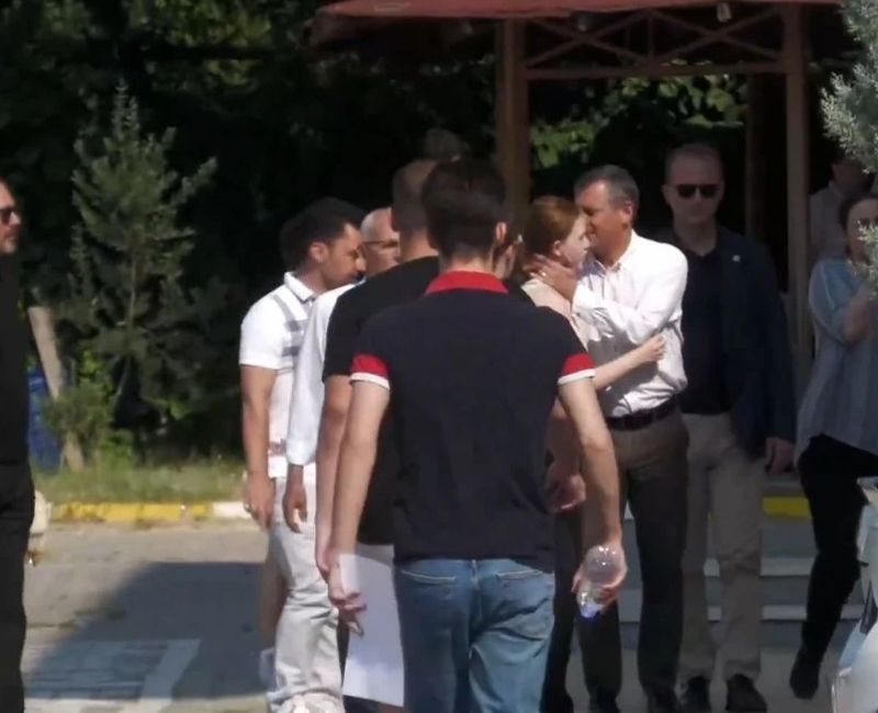 Geçtiğimiz günlerde hayatını kaybeden Manisa Büyükşehir Belediye Başkanı Ferdi Zeyrek’in