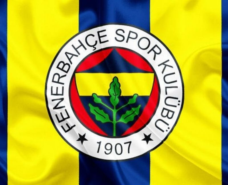 Fenerbahçe, futbol A takımı oyuncuları İrfan Can Kahveci ve Cenk