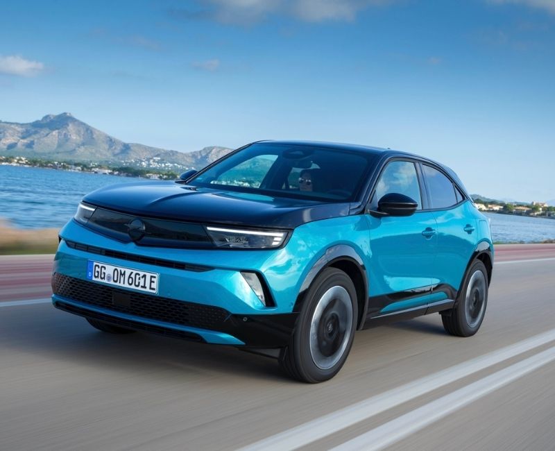 Opel, temmuz ayında binek ve SUV modellerinde müşterilerine avantajlı kredi