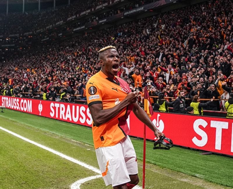 Son üç sezonun Süper Lig şampiyonu Galatasaray, dünyaca ünlü golcü