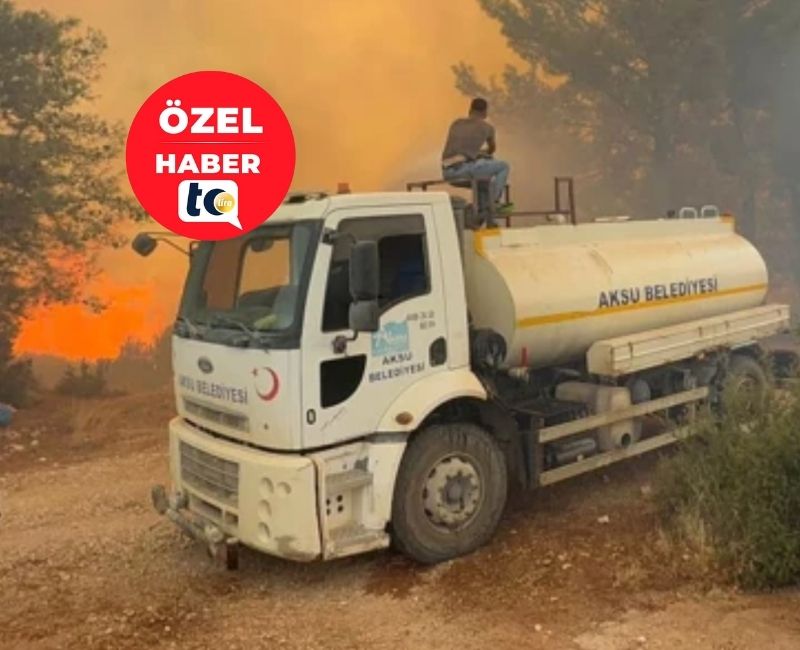 Antalya'nın dört farklı ilçesinde çıkan orman yangınlarıyla ekiplerin mücadelesi sürüyor.