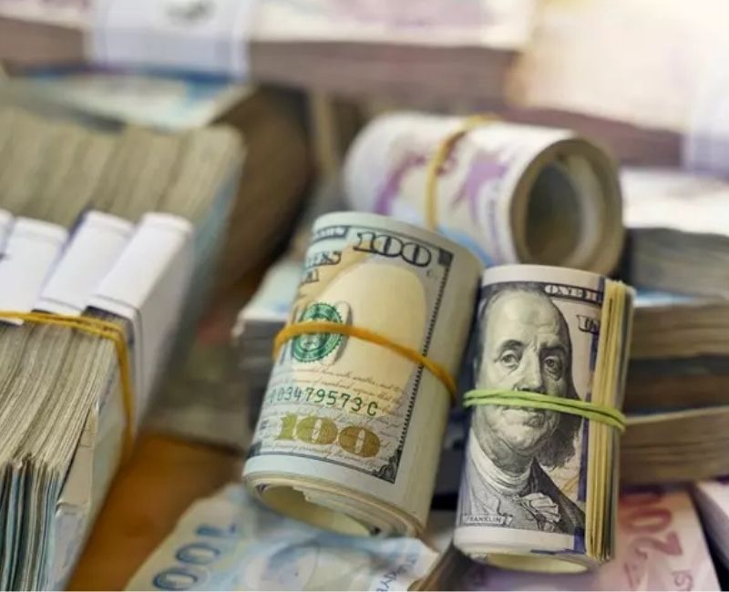 İç ve dış piyasada büyük etkiye sahip dolar kurundaki hareketlilik