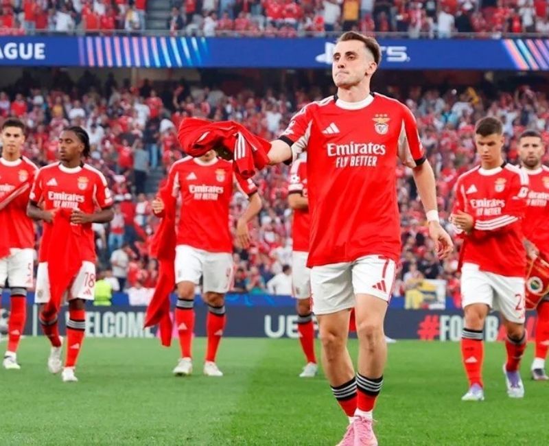 Fenerbahçe'nin Benfica ile anlaşmaya vardığı Kerem Aktürkoğlu, İstanbul'a gelmek için