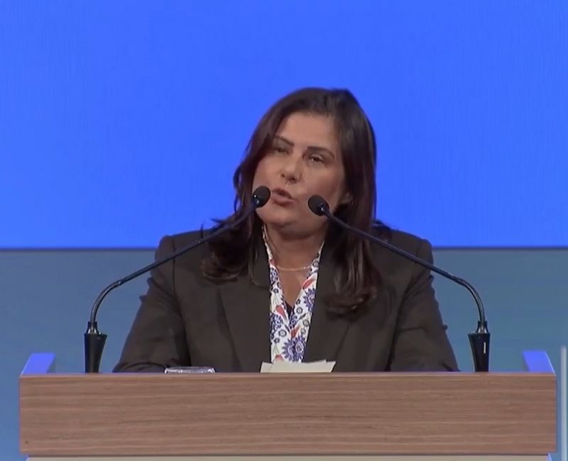 AK Parti'ye katılan Özlem Çerçioğlu: Alnım ak, başım dik