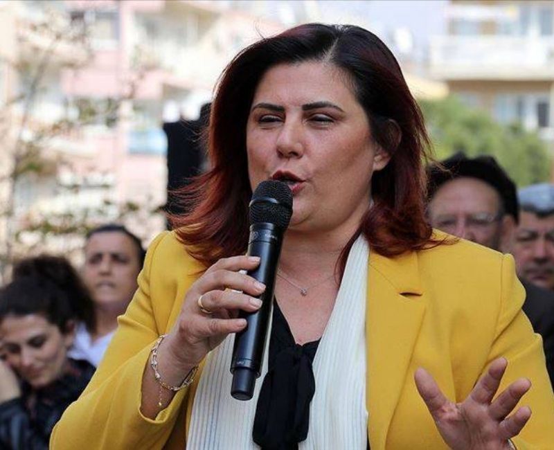 Aydın Büyükşehir Belediye Başkanı Özlem Çerçioğlu, CHP’den istifa ederek resmen