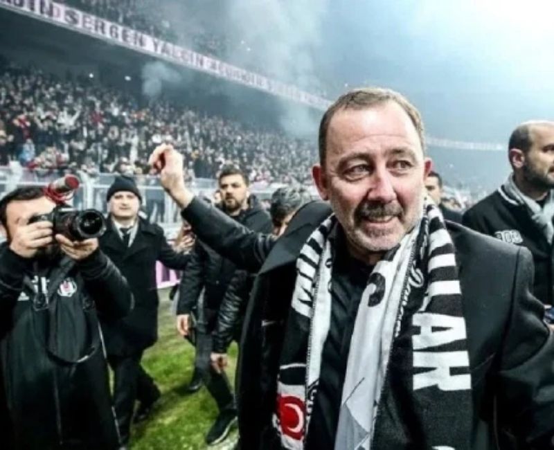 Beşiktaş Kulübü, teknik direktörlük görevine Sergen Yalçın’ın getirildiğini açıkladı. Avrupa