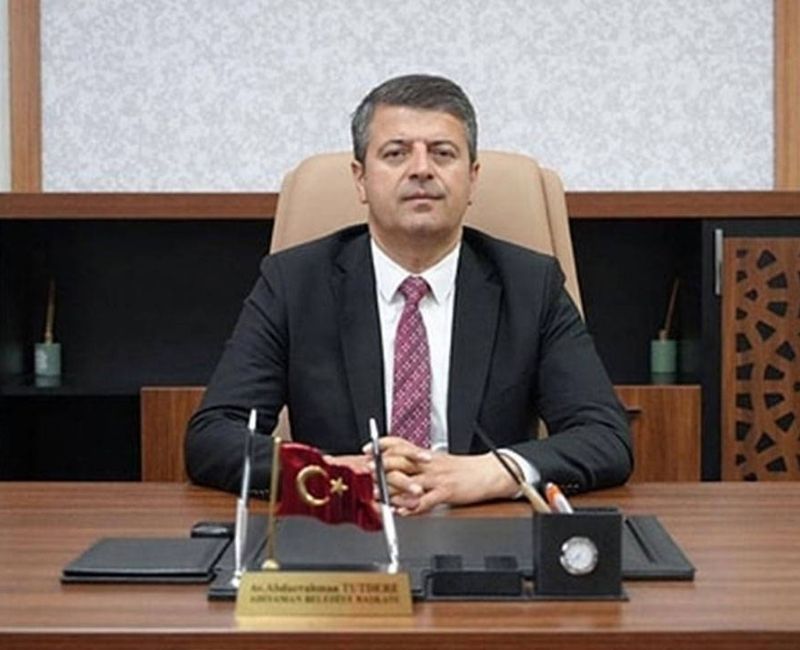 CHP’li Adıyaman Belediye Başkanı Abdurrahman Tutdere, AKP’ye geçeceği iddialarını yalanladı.
