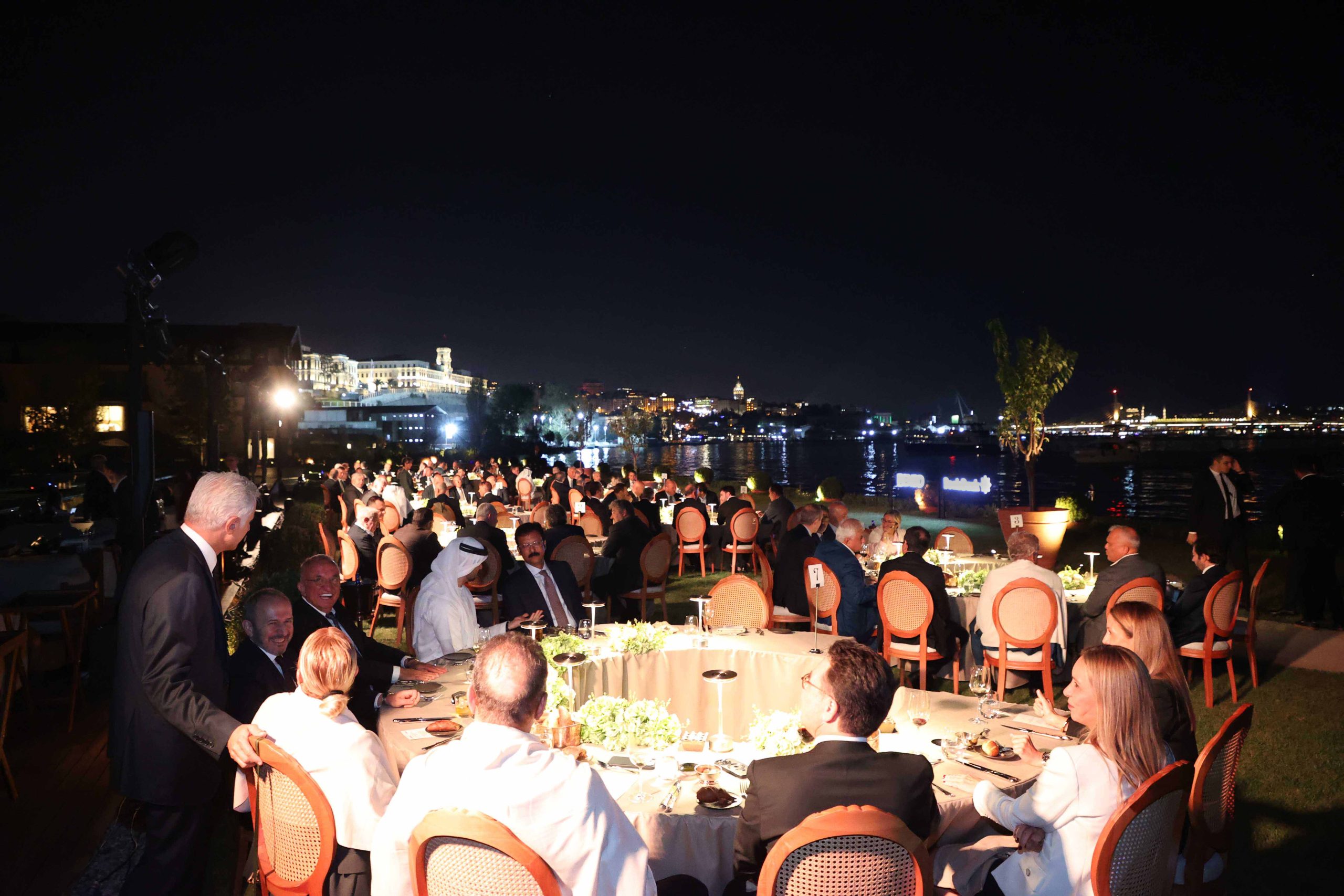 DenizBank, Emirates NBD hissedarlığındaki 6. yılını kutladı