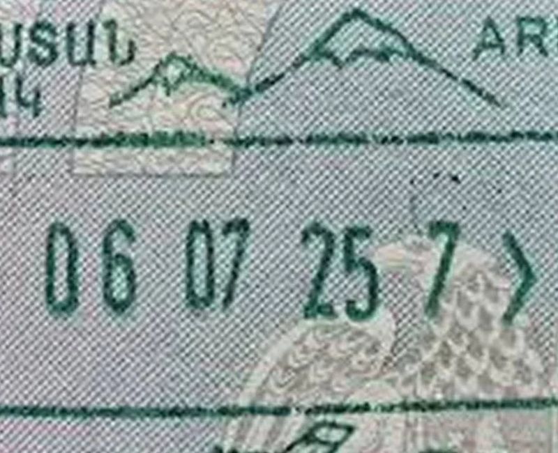 Ermenistan hükümeti, ülkeye giriş ve çıkışlarda pasaportlara vurulan damgalarda değişikliğe