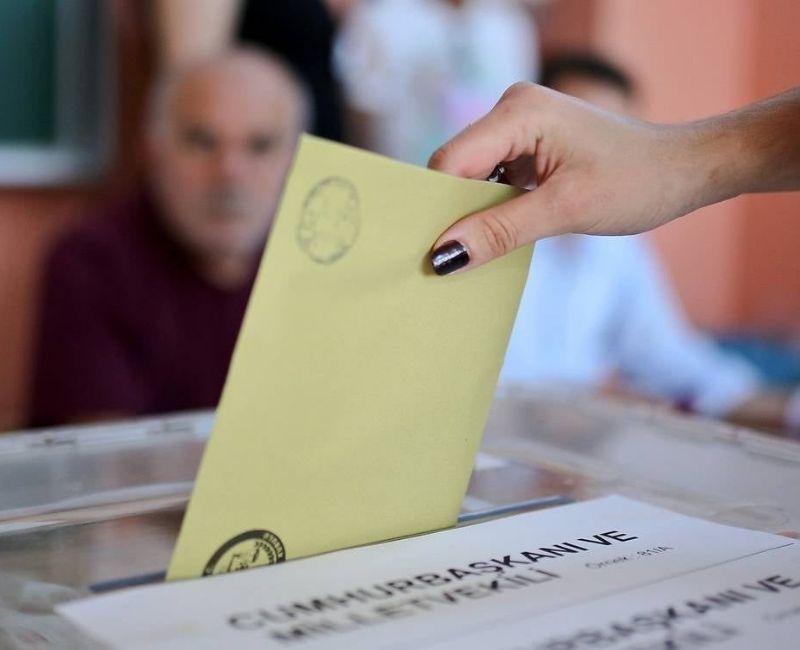 Chicago Illinois Üniversitesi’nden Prof. Dr. Ali Akarca, Karar gazetesinde yayımlanan