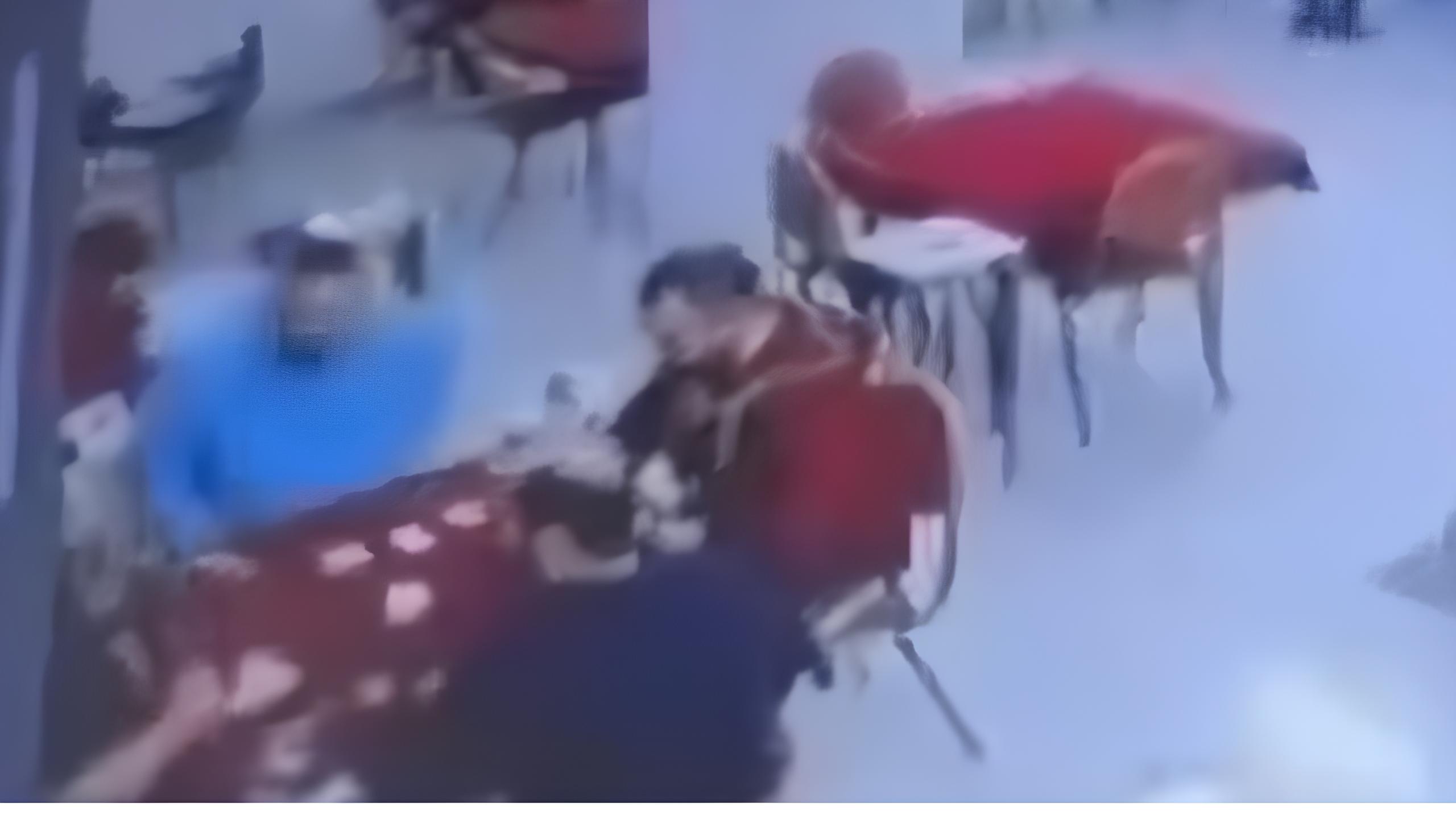 Herkes depremden kaçtı! Onlar okey oynamaya devam etti