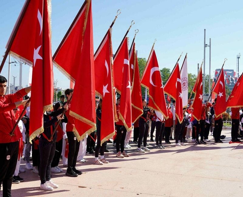 Cumhuriyet Bayramı yaklaşırken, “28 Ekim yarım gün mü, 29 Ekim