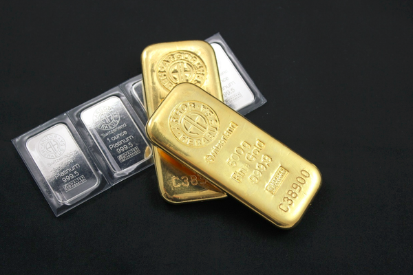 İstanbul, 14 Kasım (Hibya) - ABD hükümetinin yeniden faaliyete geçmesinin