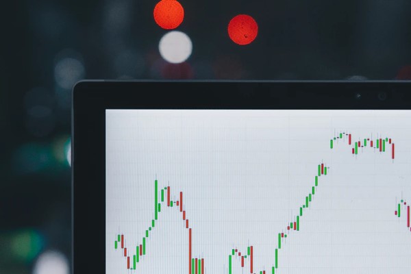 Erciyas Çelik Boru Sanayi A.Ş'nin ortakları pay satışı yaptı.