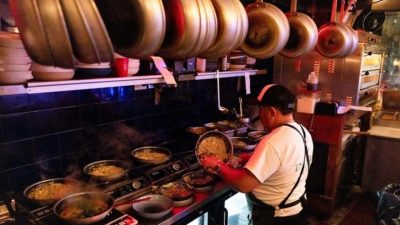 ISM hizmet sektörü PMI verisi ekimde beklentilerin üzerinde artış göstererek